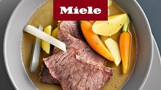 Fleisch im Dampfgarer  Gerätepräsentation  Miele [upl. by Kinson]