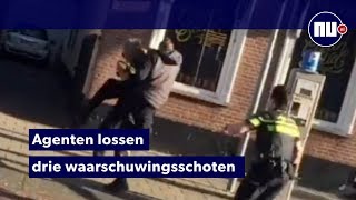 Agressieve man valt agenten aan in Waalwijk [upl. by Hsiwhem959]