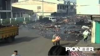 Tsunami flood through the streets of Banda Aceh [upl. by Minnaminnie]