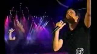 Hernaldo Zuñiga  Insoportablemente bella Festival de Viña 2000flv [upl. by Krantz920]