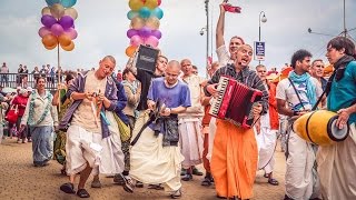 Harinam Sankirtan by devotees of ISKCON [upl. by Leciram]